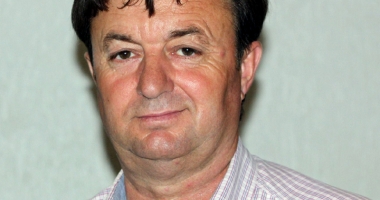 Stire din Politică-Administrație : Constanța se pregătește de alegeri. Patru primari, puși pe liber de prefectul Adrian Nicolaescu