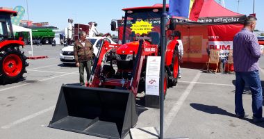Tractorul "Tagro", produs la Reghin, vedeta Expoziției Internaționale Expoagroutil - 7