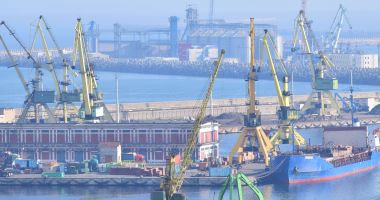 Stire din Economie : Cum a evoluat traficul maritim portuar românesc, în primele patru luni ale anului 2019