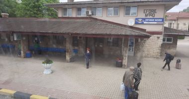 Mizerie și neglijență pe drumul de fier! Sudul litoralului, prin ochii călătorului din tren - 9