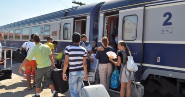Stire din Eveniment : Cum suferă turiștii care vin pe litoral din cauza hoților de fier vechi