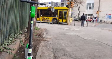 Câtă indolență! Trotinetele electrice, abandonate prin Constanța. De ce nu este nimeni amendat? - 12