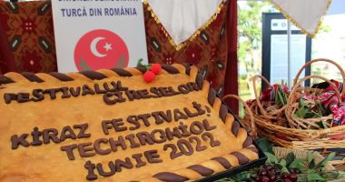 Distracție, delicatese și voie bună la "Festivalul Cireșelor", organizat de UDTR şi Primăria Techirghiol - 3