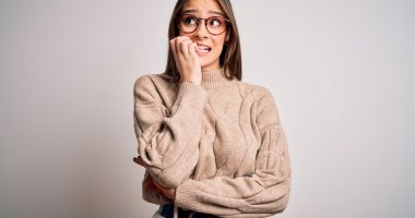 Stire din Sănătate : Paronichia - boala care afectează unghiile degetelor de la mâini şi picioare