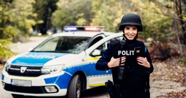 Polițiștii, în pielea goală la început de vară! "Iunie ne găsește fără chiloți, dar cu căciulă!" - 2