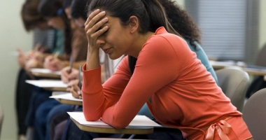 Stire din Cultură-Educație : Universitățile constănțene fluieră a pagubă. Bacalaureatul le-a tăiat rația de studenți