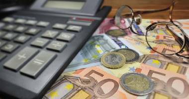 Stire din Economie : România, printre țările care au folosit eronat banii europeni