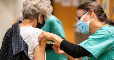 Vaccinarea antigripală debutează înainte de 1 octombrie. "Unii pacienți nu mai aveau răbdare!" - 2