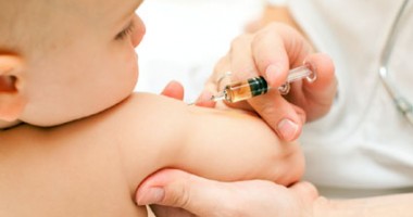 Stire din Sănătate : De ce este necesară vaccinarea copiilor