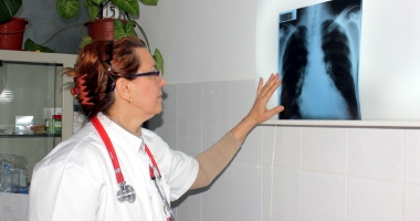 Stire din Sănătate : Fie că sunteți asigurați, fie că nu, tratamentul pentru tuberculoză este gratuit