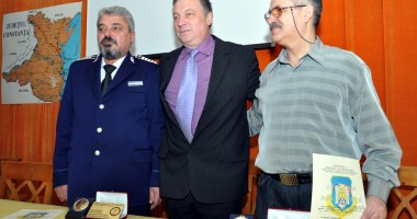 Stire din Eveniment : Felicitări și aplauze pentru veteranii Poliției Constanța