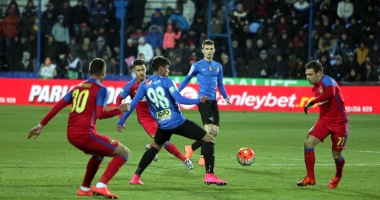 Stire din Sport : FC Viitorul întâlnește Steaua în derby-ul dezamăgirilor