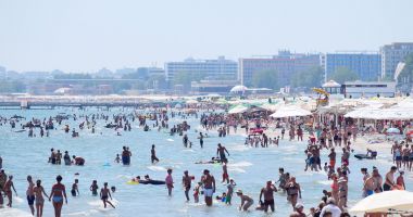 Stire din Social : Voucherele de vacanţă, colacul de salvare pentru litoral 2022