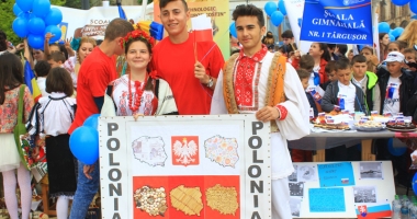 Cum au stricat politicienii un eveniment inedit al elevilor. 