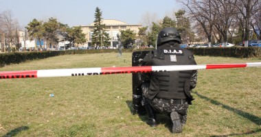 Descindere cu mascați în centrul Constanței. Un polițist a fost împușcat - 6