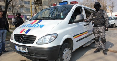 Descindere cu mascați în centrul Constanței. Un polițist a fost împușcat - 3