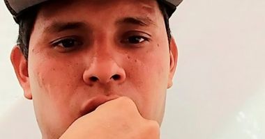 Stire din Sport : Un fotbalist a făcut stop cardiac, după ce a băut apă rece imediat după meci