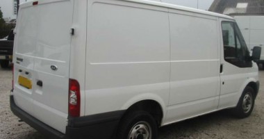Stire din Eveniment : Ford cu ITP fals, găsit la Ostrov