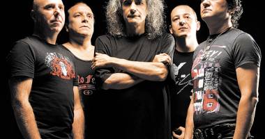Stire din Cultură-Educație : Paradă de motoare și concerte rock cu IRIS și Cristi Minculescu, la Mamaia