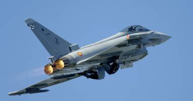Marea Britanie: Avioane de luptă Typhoon, ridicate de la sol pentru a intercepta două bombardiere rusești