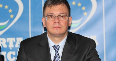 Stire din Politică-Administrație : Forța Civică pregătește o listă cu 40 de persoane pentru europarlamentare