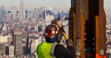 Cu cât a crescut costul forței de muncă în ultimele trei luni