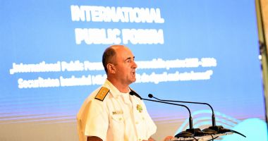 Șeful Statului Major al Forțelor Navale Române și Atașatul naval al SUA în România, la „International Public Forum. NATO și provocǎrile pentru 2023 – 2024”, eveniment organizat de ADDJC - 2