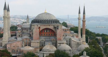 Stire din Actualitate : Fosta Catedrală "Sfânta Sofia" de la Istanbul ar putea deveni… Moscheea "Sfânta Sofia"