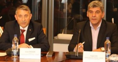 Stire din Cultură-Educație : În scandalul profesorului prins că viola un elev, fosta conducere a Federației Naționale a Părinților, ”urecheată” pentru uzurpare