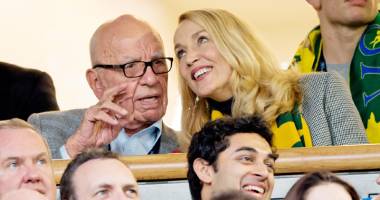 Stire din Monden : Fosta iubită a lui Mick Jagger,  logodnă cu mogulul Rupert Murdoch