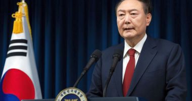 Stire din Actualitate : Fostul președinte sud-coreean Yoon Suk Yeol, inculpat pentru favorizarea inamicului