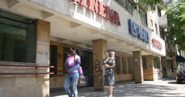 Stire din Politică-Administrație : Adio, "Republica"! Ce se va întâmpla cu cel mai mare cinema din Constanța