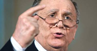 Stire din Politică-Administrație : Fostul președinte Ion Iliescu consideră că se impune un Congres PSD