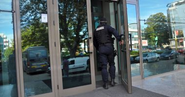 Trei ani de pușcărie pentru profesorul șpăgar de la Universitatea Maritimă - 2