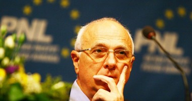 Stire din Economie : Fostul șef, ASF Dan Radu Rușanu, trimis în judecată