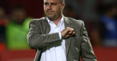 Stire din Sport : Fotbal / Marius Șumudică, noul antrenor al Brașovului