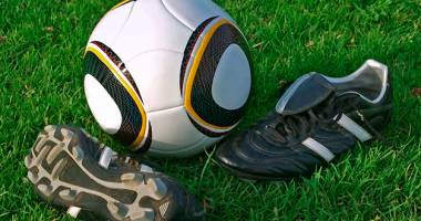 Stire din Sport : Fotbal / FRF a dezafiliat cluburile Gloria Bistrița și UTA Arad