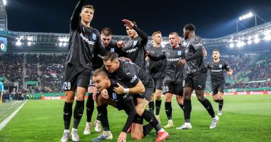 Stire din Sport : Cu un ochi plângem, cu altul râdem! FCSB - învinsă la Basel, Craiova - victorie la Viena
