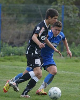 Stire din Sport : Robert Grecu, de la Academia Hagi, a înscris pentru România U15