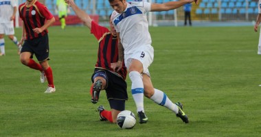 Stire din Sport : Fotbal / Denis Alibec, suspendat și amendat de Comisia de Disciplină a LPF!