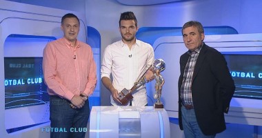 Stire din Sport : Fotbal / Aurelian Chițu, de la Viitorul, a primit două premii de la Digi Sport