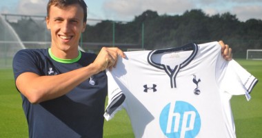 Stire din Sport : Chiricheș a fost prezentat oficial la Tottenham Hotspur