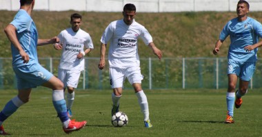 Stire din Sport : Săgeata, învinsă! Doar Viitorul continuă cursa în Cupa României