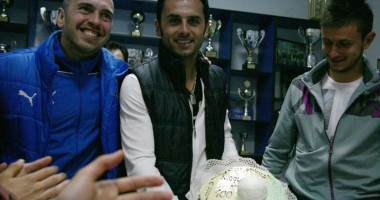 Stire din Sport : Fotbal / Nicolae Dică a sărbătorit realizarea a 100 goluri marcate în Liga I