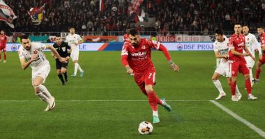 Stire din Sport : Fotbaliștii români joacă tot mai puțin în Superligă