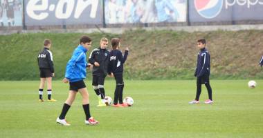 Stire din Sport : 12 fotbaliști ai Academiei de Fotbal "Gheorghe Hagi", convocați la loturile naționale