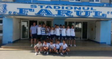 Fotbal / Victorii pentru juniorii Farului și Academiei Hagi la turneele zonale