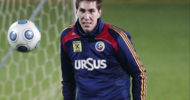Stire din Sport : Fotbal / Pițurcă a convocat 12 jucători români legitimați la cluburi din străinătate