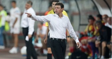 Stire din Sport : FOTBAL / O legendă a fotbalului românesc va antrena Săgeata Năvodari