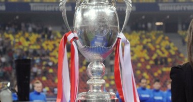 Stire din Sport : Fotbal: Programul meciurilor din "16"-imile Cupei României